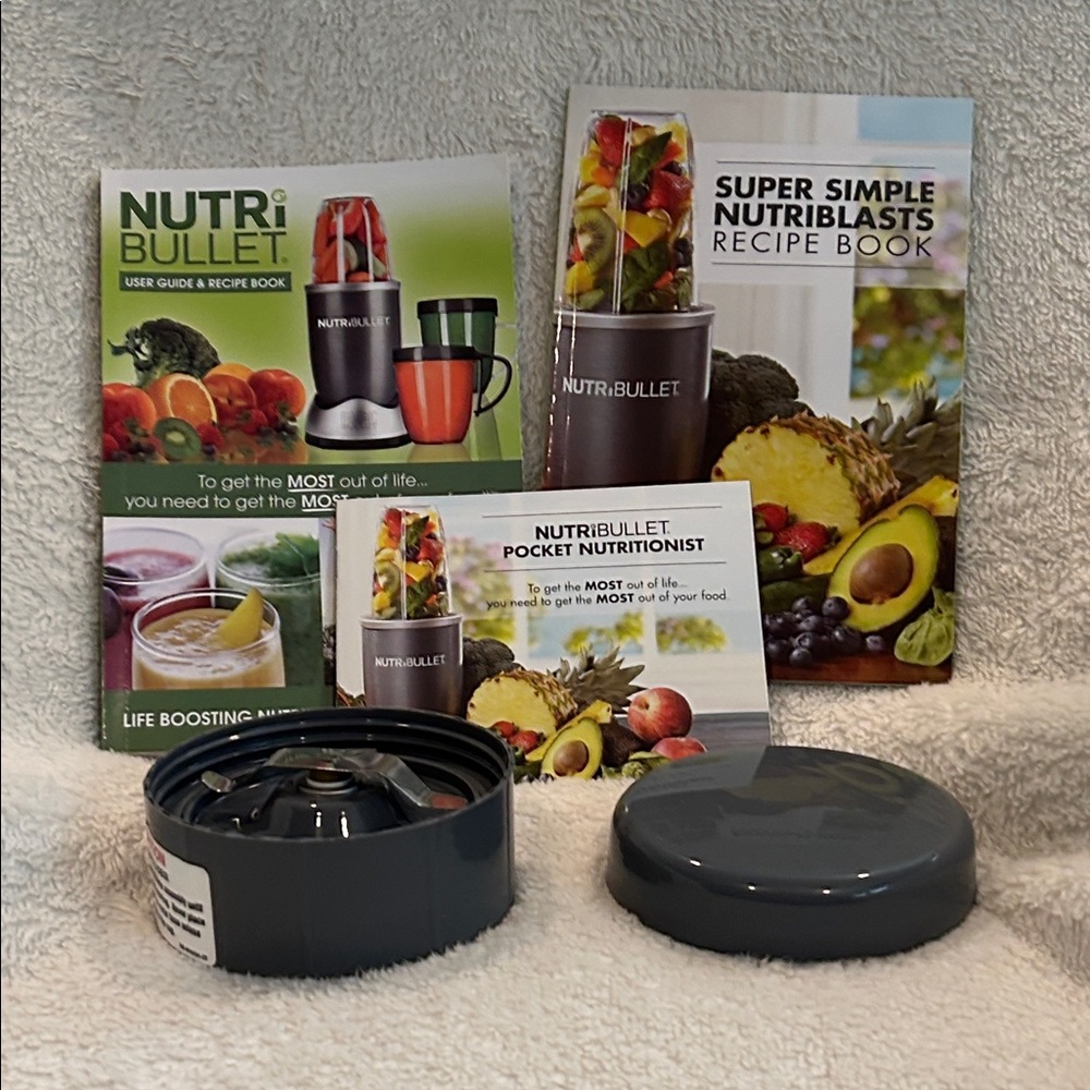NutriBullet User Guide and Accessory Bundle NWOT